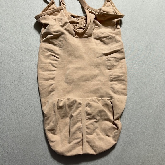 SKIMS
Seamless Sculpt Brief Bodysuit - Sienna NWOT - Picture 7 of 8